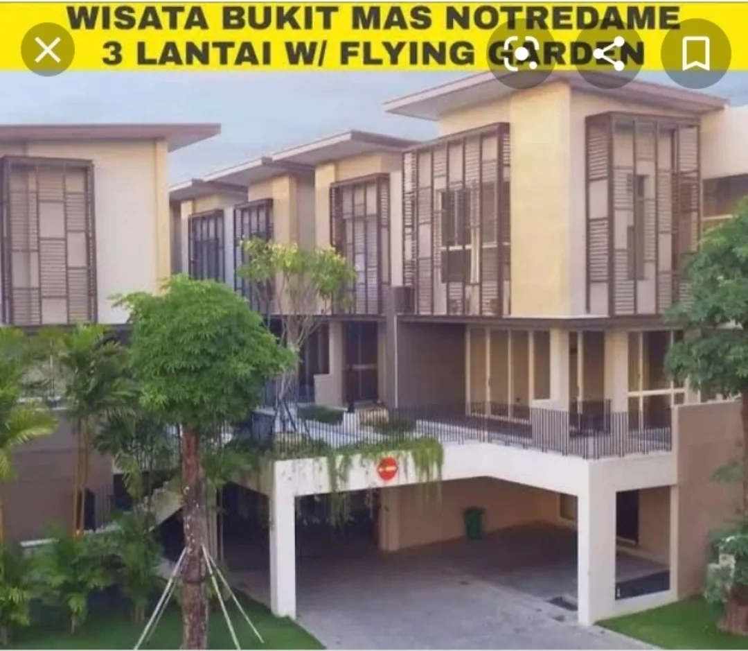 Dijual Rumah Lokasi Strategis di WBM2 Cluster Notredame Wilayah Surabaya Barat