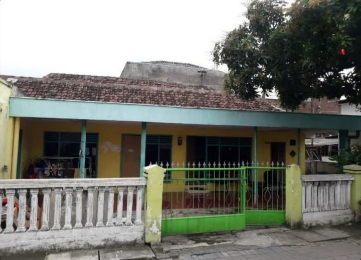 Dijual Rumah Hitung Tanah Jalan Brigjen Katamso Waru Sidoarjo