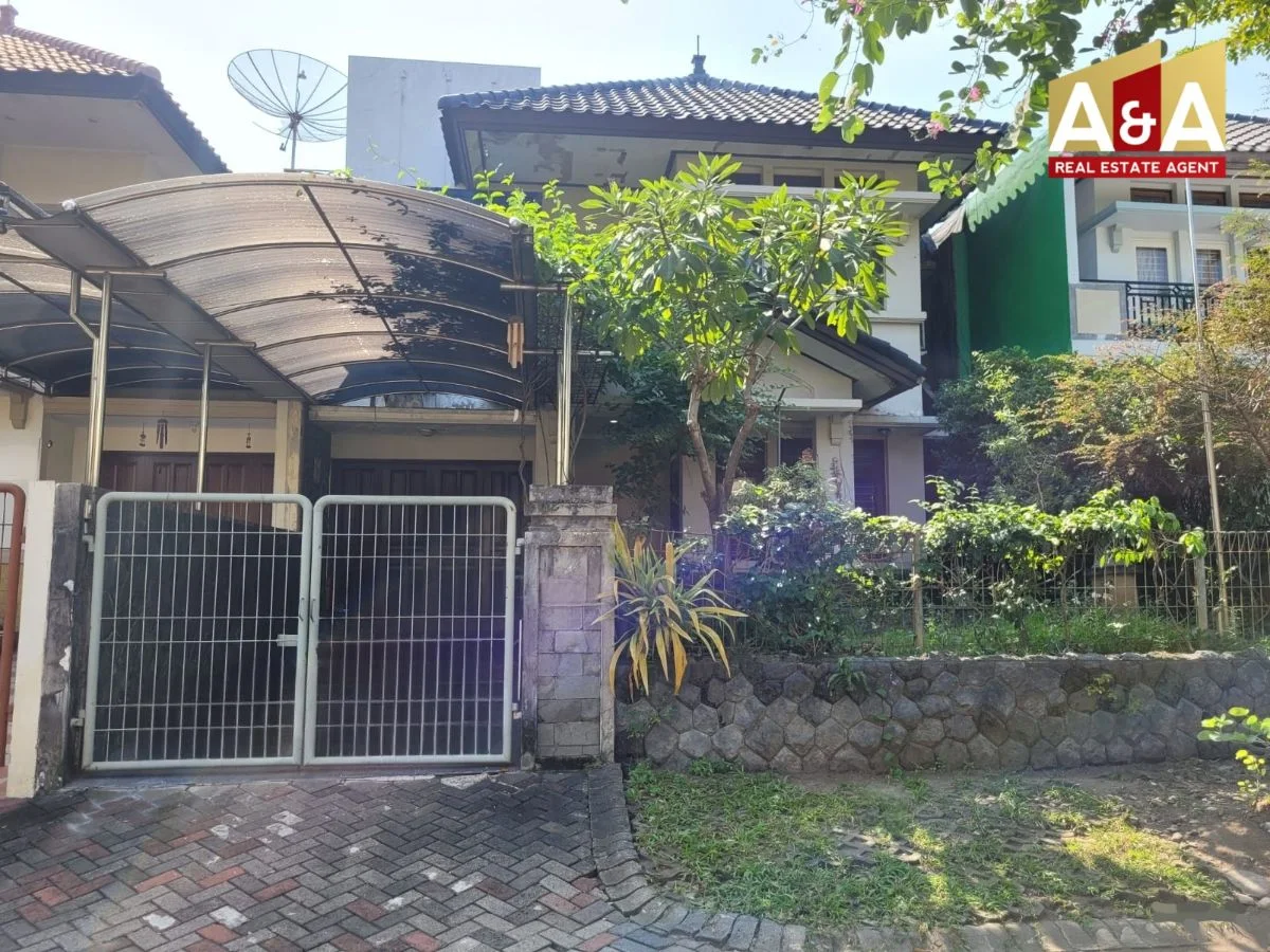 Disewakan Rumah Siap Huni dan Strategis di Graha Family Surabaya Barat