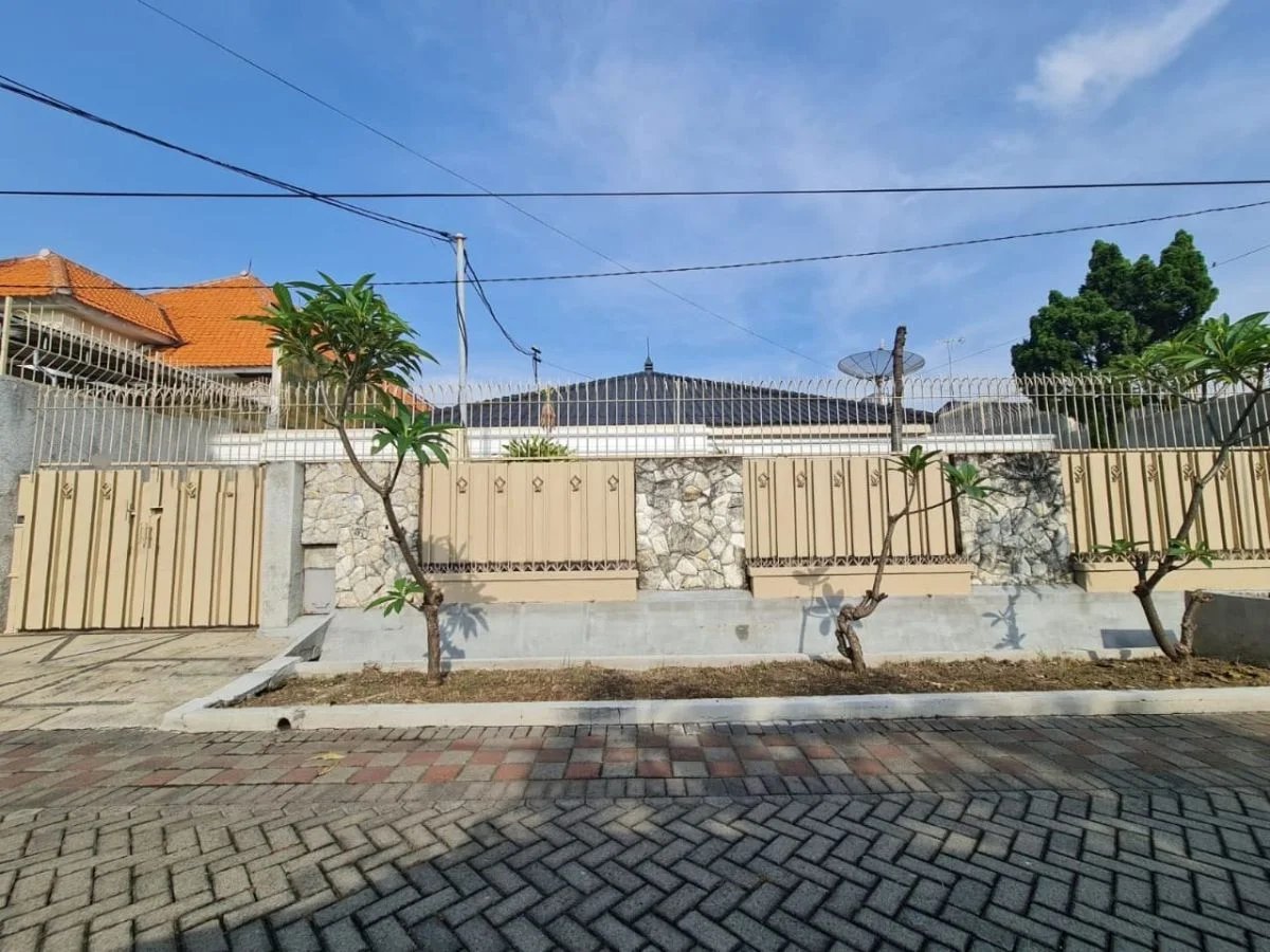 Disewakan Rumah Diponggo Surabaya Barat dekat Mayjend