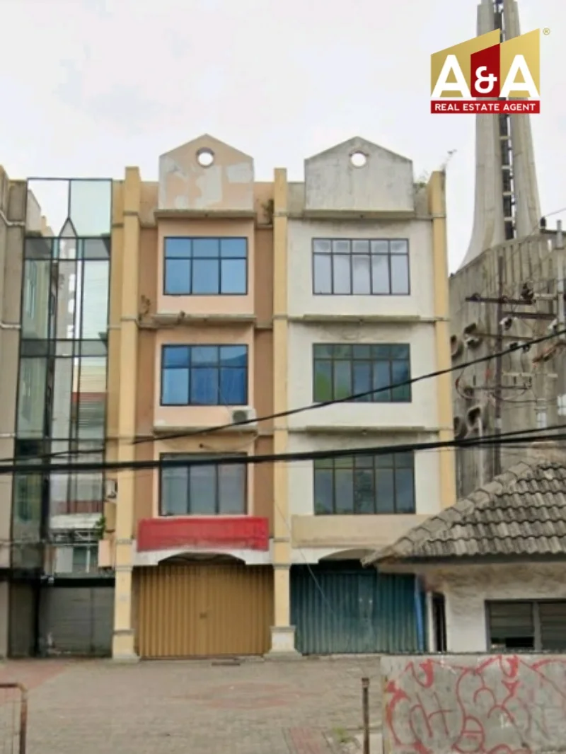 Dijual Ruko 4 Lantai Lokasi Strategis di Jalan Bunguran Surabaya Utara