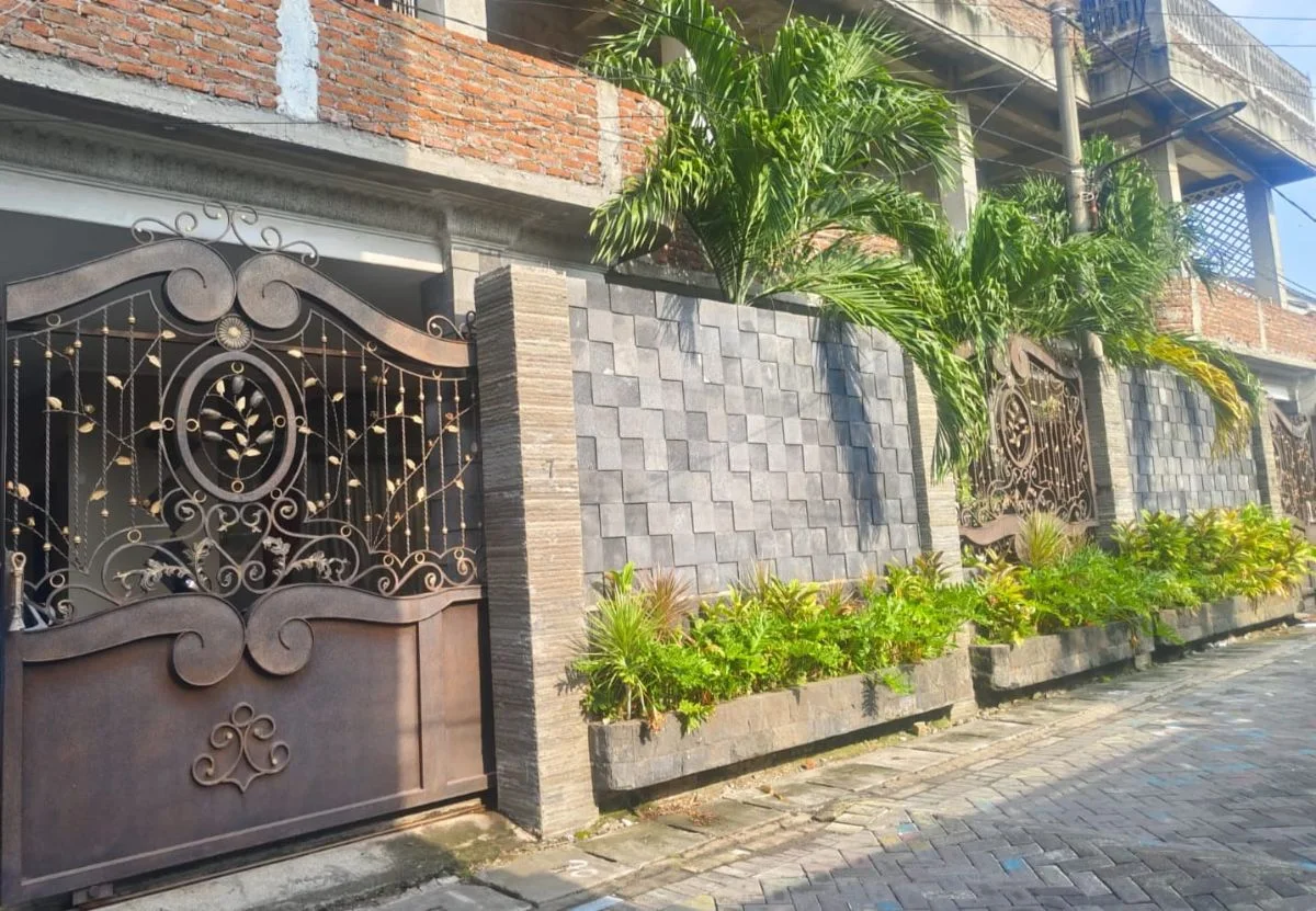 Dijual Rumah Strategis Kapas Madya Surabaya Timur