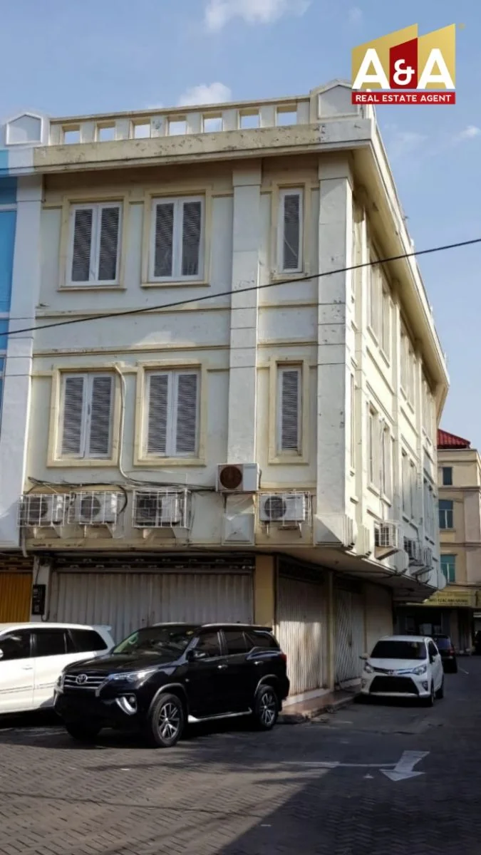 Dijual Ruko Lokasi Strategis di Mega Galaxy Merr Surabaya Timur