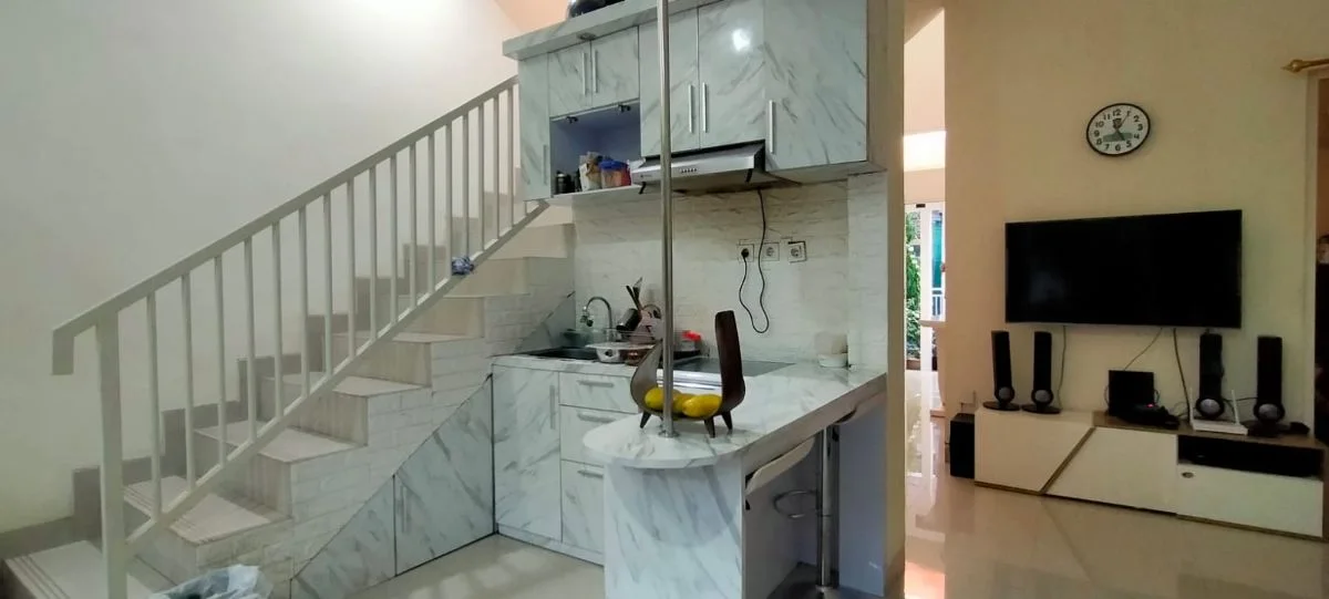 Dijual Rumah Strategis Karangan Jaya Wiyung Surabaya Barat - Thumbnail 4