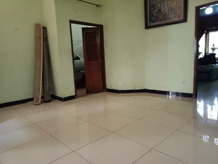 Dijual Rumah Bagus Mewah 4 BR di Griya Permata Hijau Wilayah Sidoarjo - Image 1