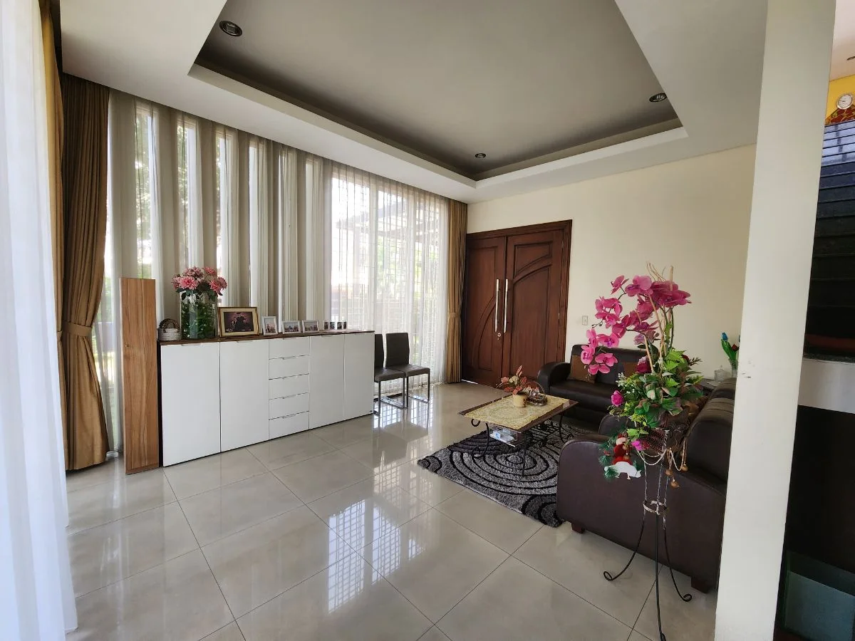 Dijual Rumah Minimalis Terawat di Villa Valensia Surabaya Barat - Thumbnail 2