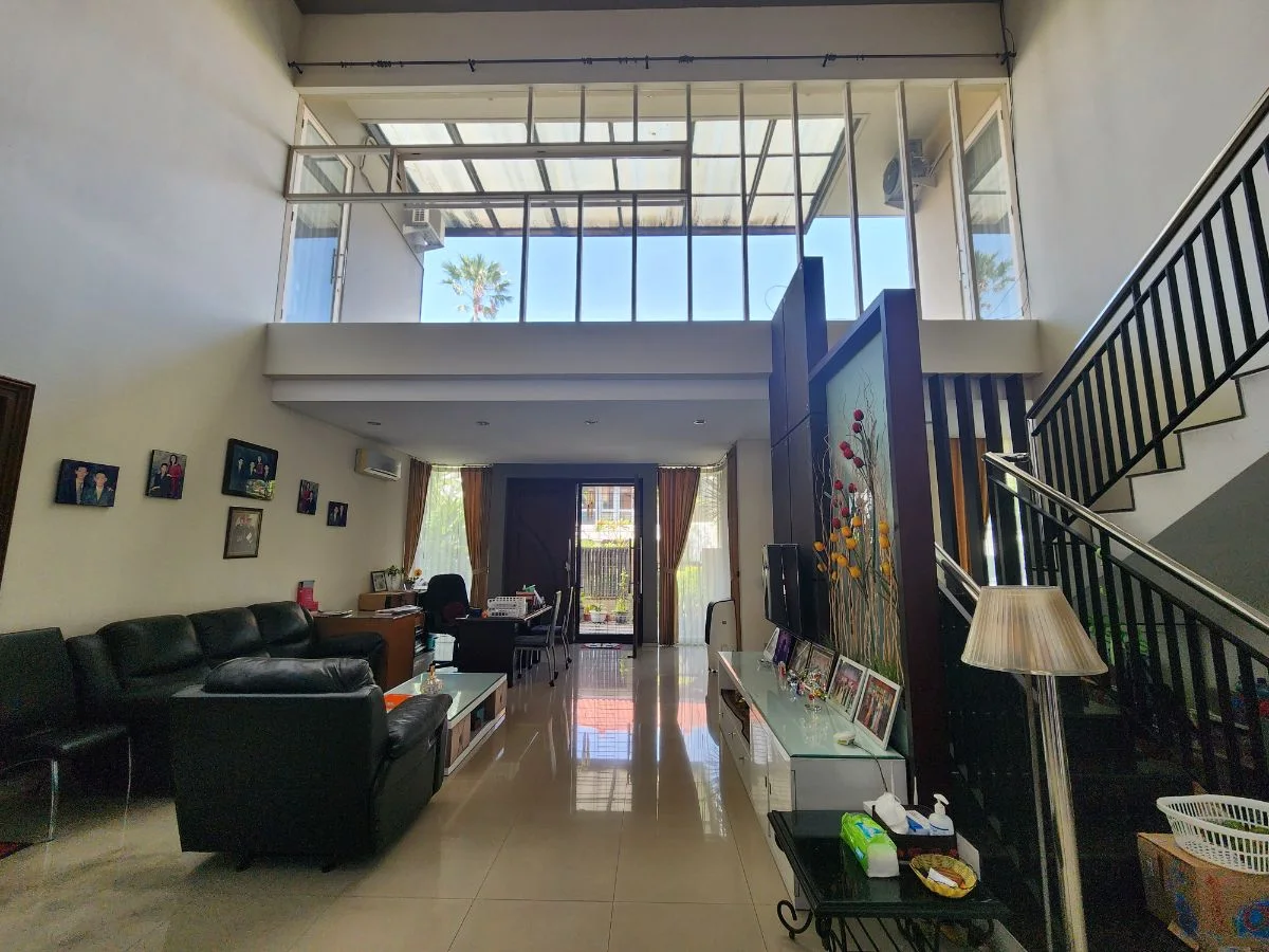 Dijual Rumah Minimalis Terawat di Villa Valensia Surabaya Barat - Thumbnail 3