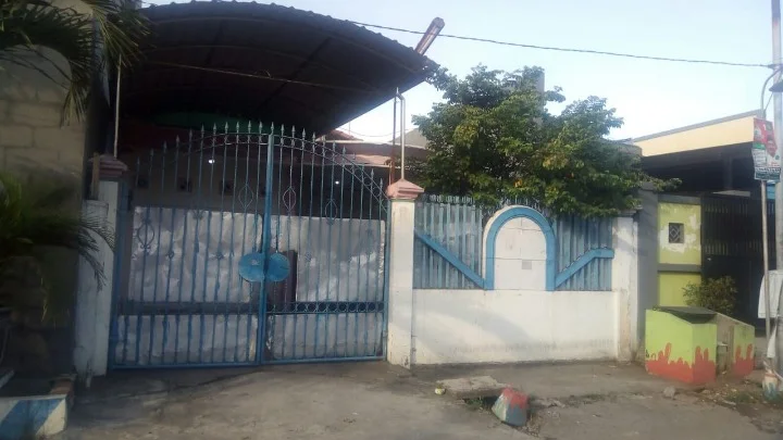 Dijual Rumah Nyaman Strategis Petemon Wilayah Surabaya Barat