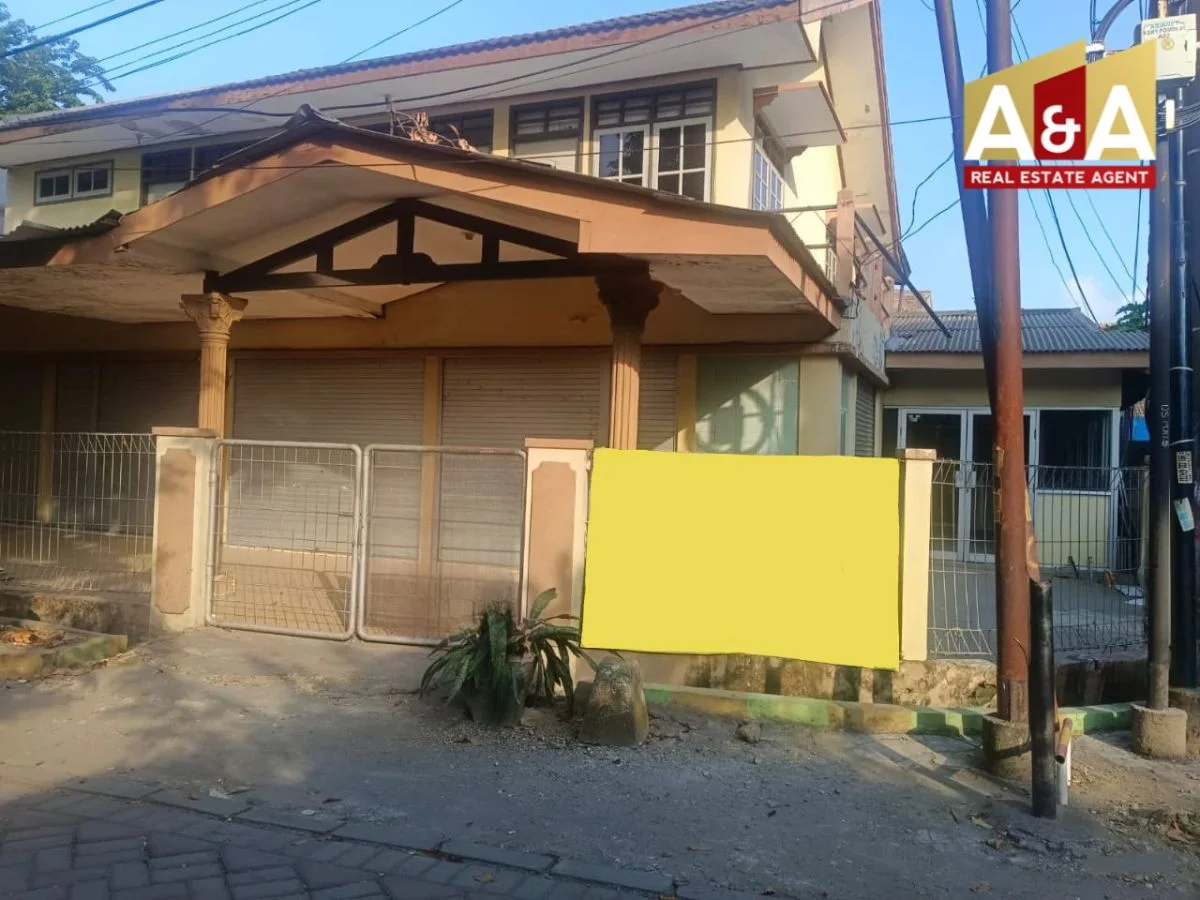 Disewakan Rumah Usaha Lokasi Strategis di Cipta Menanggal Surabaya Selatan