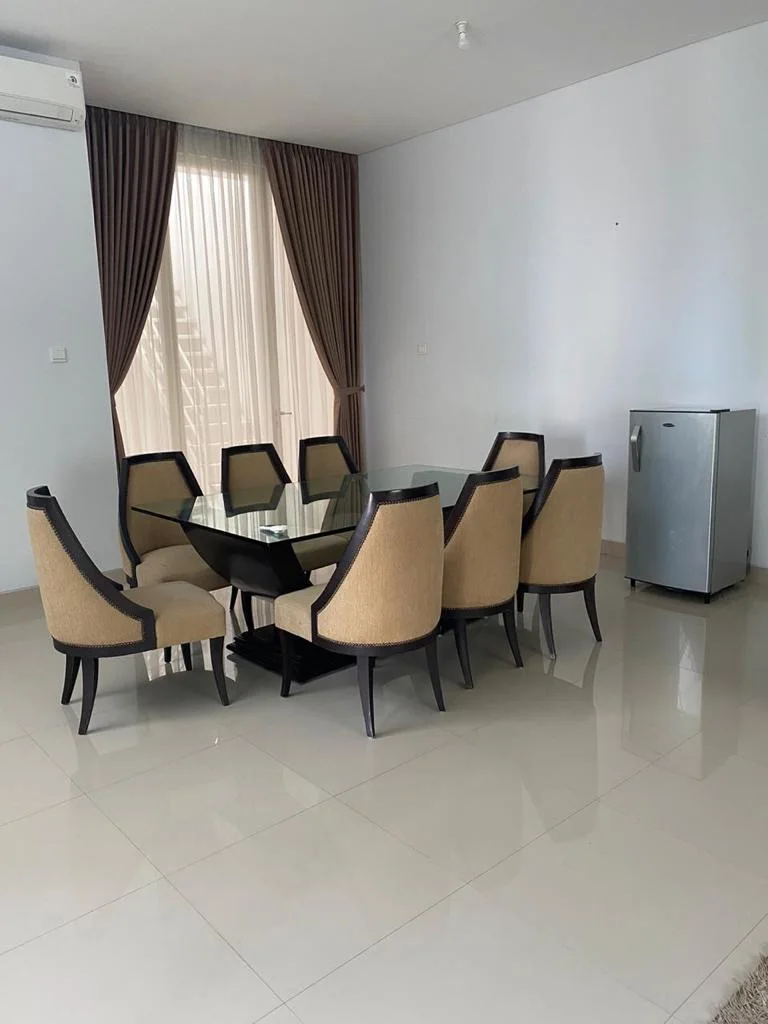 Disewakan Rumah Mewah Siap Huni di Pakuwon Indah Surabaya Barat - Thumbnail 2