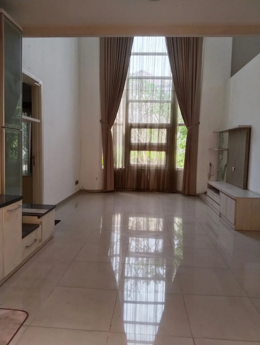 Disewakan rumah di Prambanan Residence Surabaya Barat
