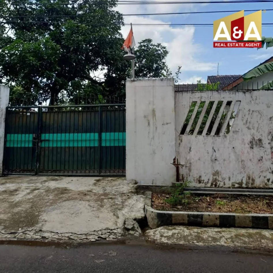 Dijual Cepat Rumah di Raya Tengger Kandangan Surabaya Barat