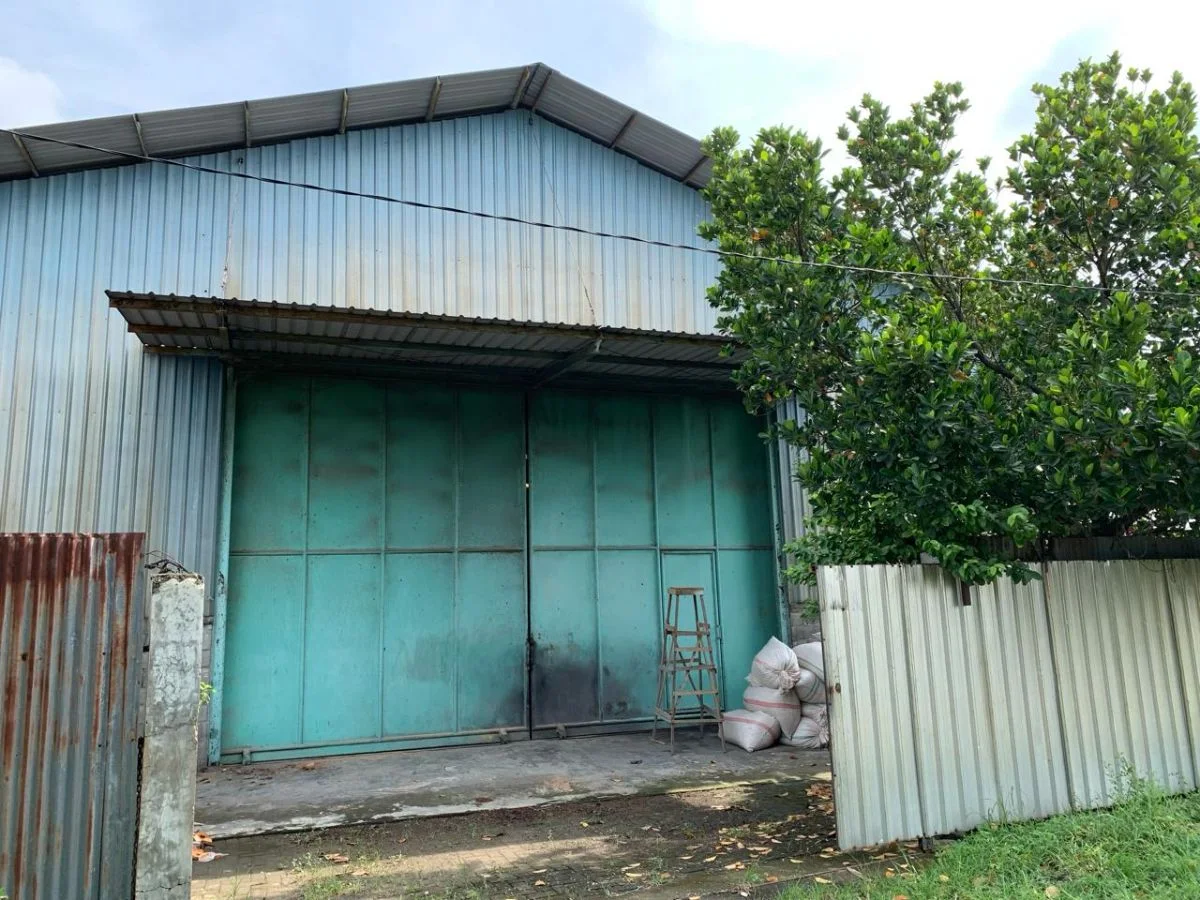 Dijual Gudang Strategis di Dekat Raya Domas UNDER 9M