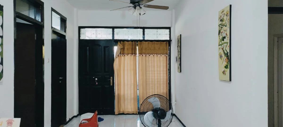 Dijual Rumah Bersih Nyaman di Dukuh Kupang Wilayah Surabaya Barat