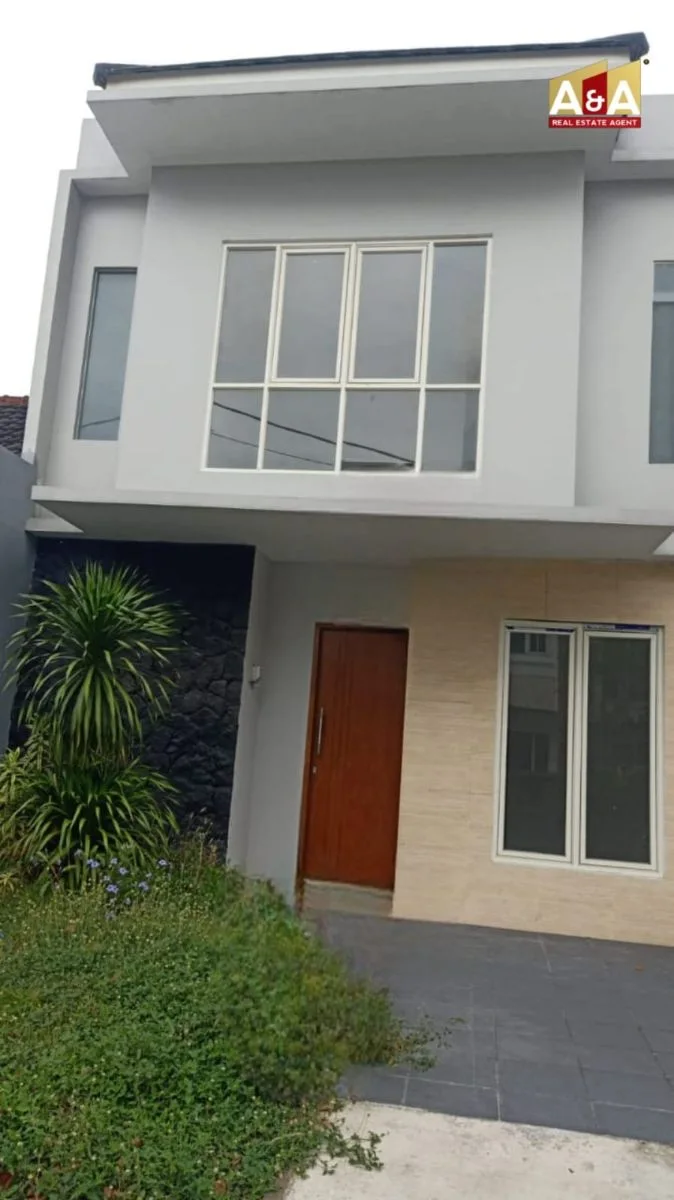 Dijual Rumah dengan Kenyamanan Modern di Bukit Palma Surabaya Barat