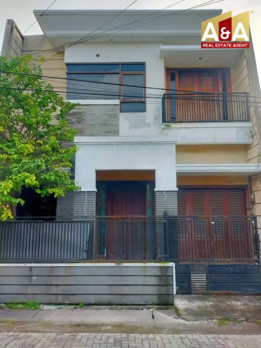 Dijual Rumah Strategis di Semampir Barat Surabaya Timur