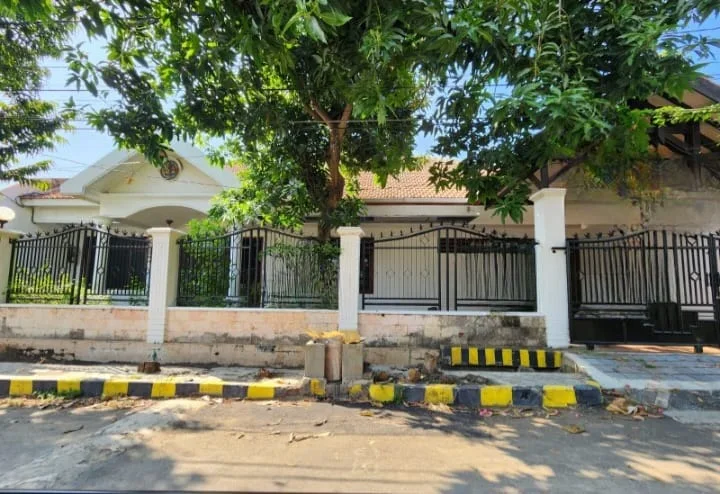 Disewakan Rumah Bagus Terawat di Kupang Indah Surabaya Barat