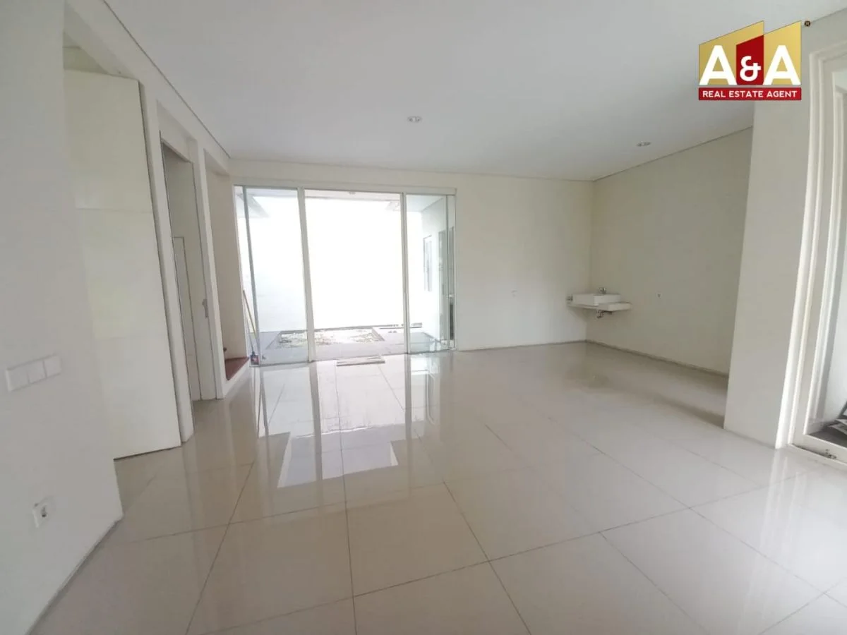 Dijual Rumah New Minimalis di Taman Puspa Raya Surabaya Barat