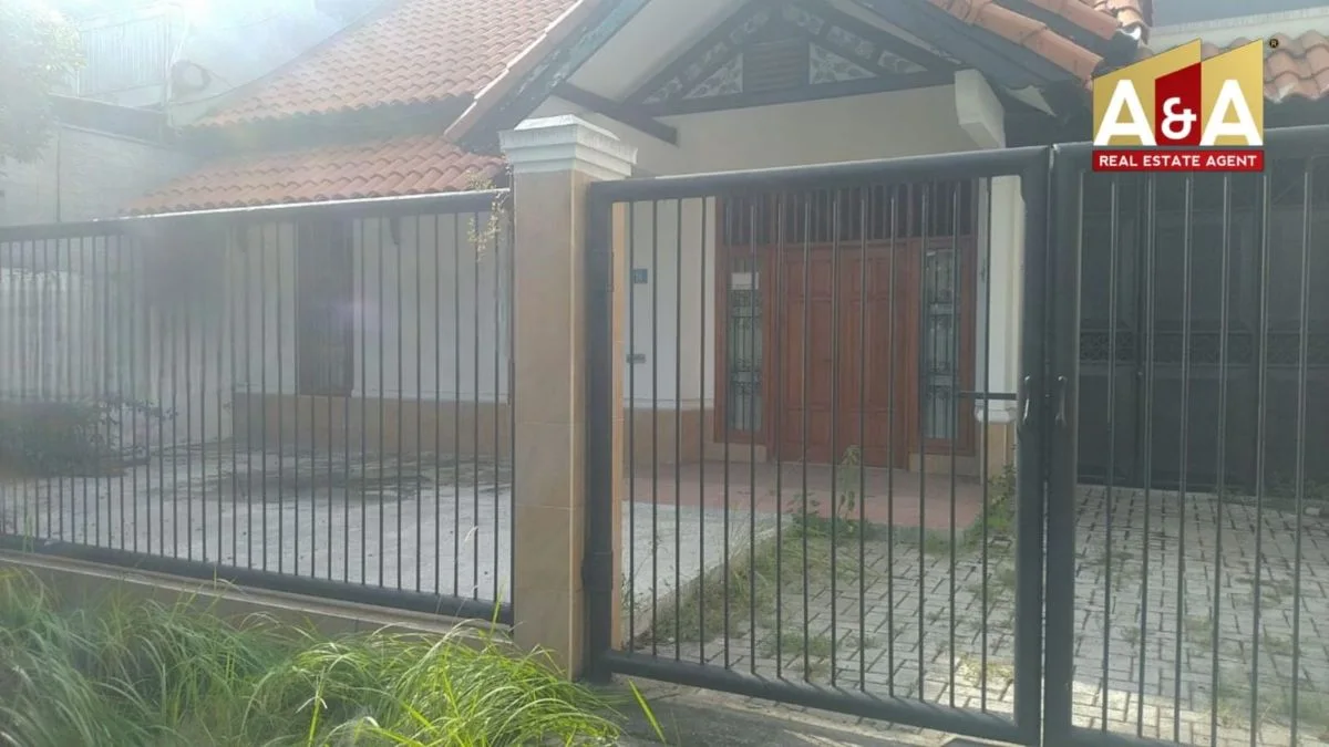 Dijual Rumah Terawat di Gayungsari Barat Surabaya Selatan