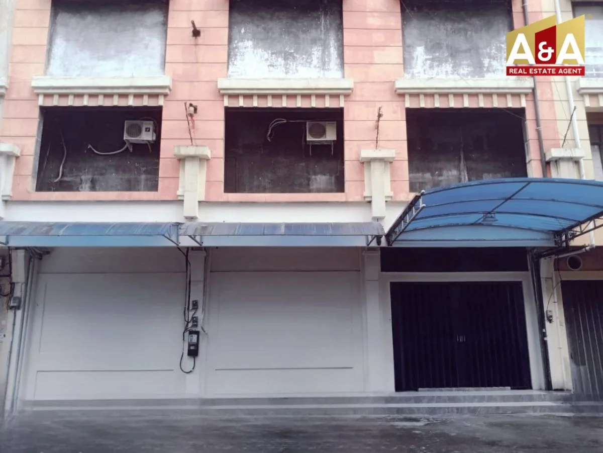 Dijual/disewakan 3 Ruko Jadi Satu Bangunan di Panji Makmur Surabaya Timur
