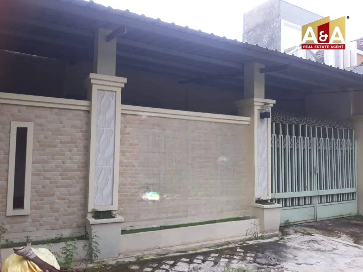 Dijual Rumah Kawasan Strategis di Dukuh Kupang Surabaya Barat