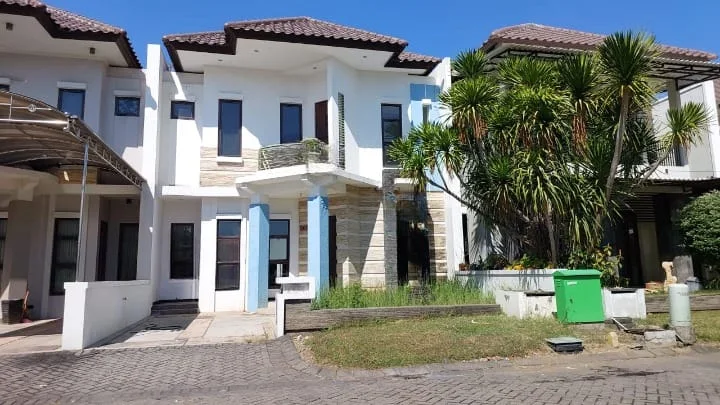 Dijual Rumah Bagus Strategis di Royal Residence Surabaya Barat