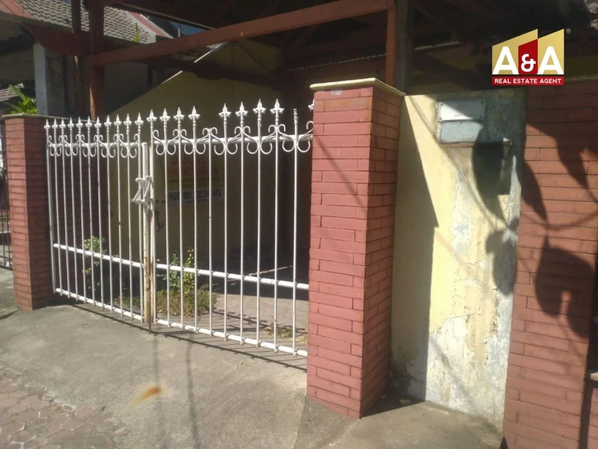 Dijual Rumah Kawasan Strategis di Ketintang Permai Surabaya Selatan - Image 1