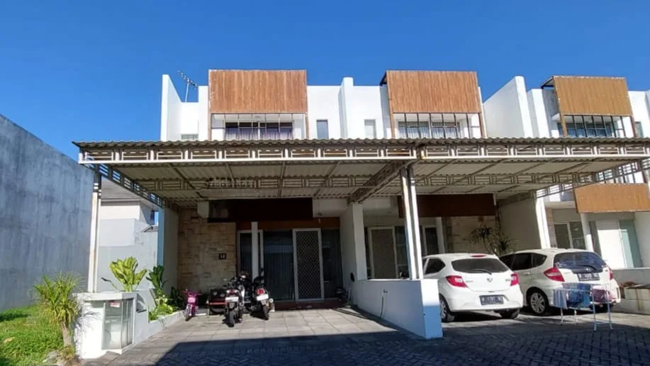 Dijual Rumah Siap Huni di Royal Residence Wilayah Surabaya Barat