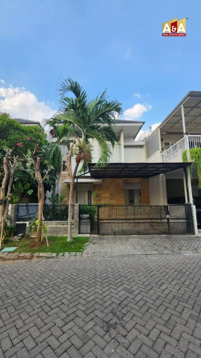 Dijual Rumah Asri 4 KT dan Bagus Luas 162m² (9×18) di Kawasan Prambanan Residence Surabaya Barat