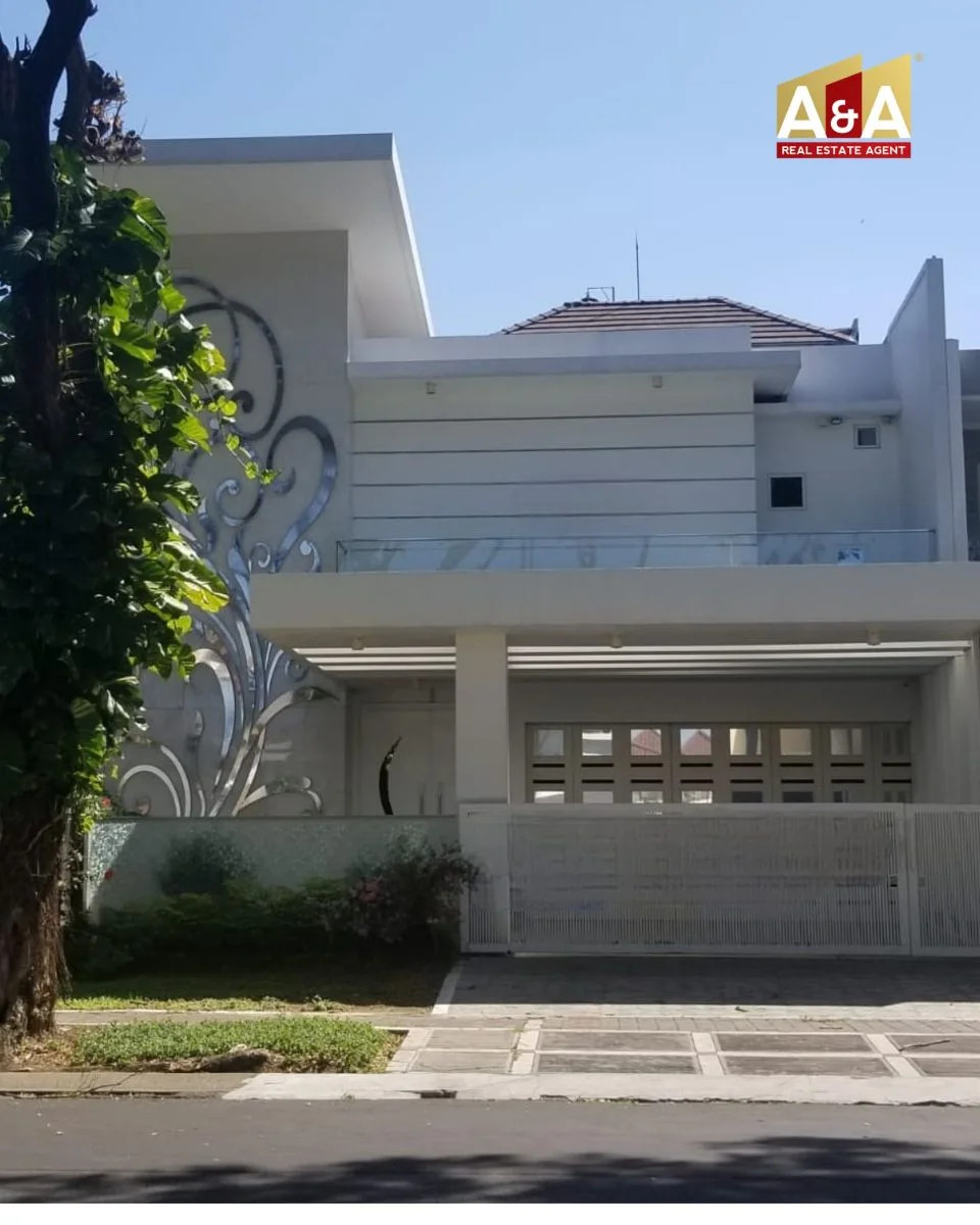 Dijual Rumah Lokasi Strategis di Royal Residence Main Road Wilayah Surabaya Barat