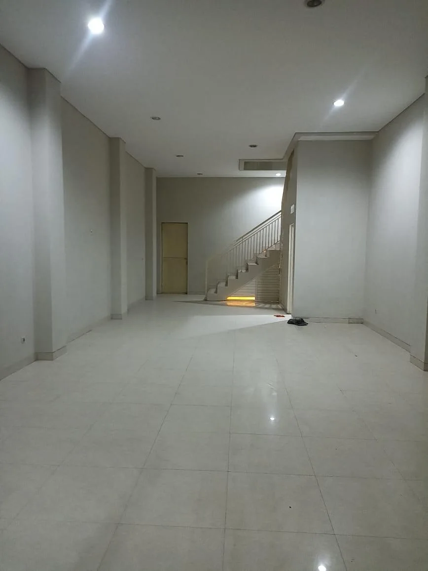 Disewakan Ruko Komersial 4,5 Lantai  di Kupang Jaya Surabaya Barat - Thumbnail 2