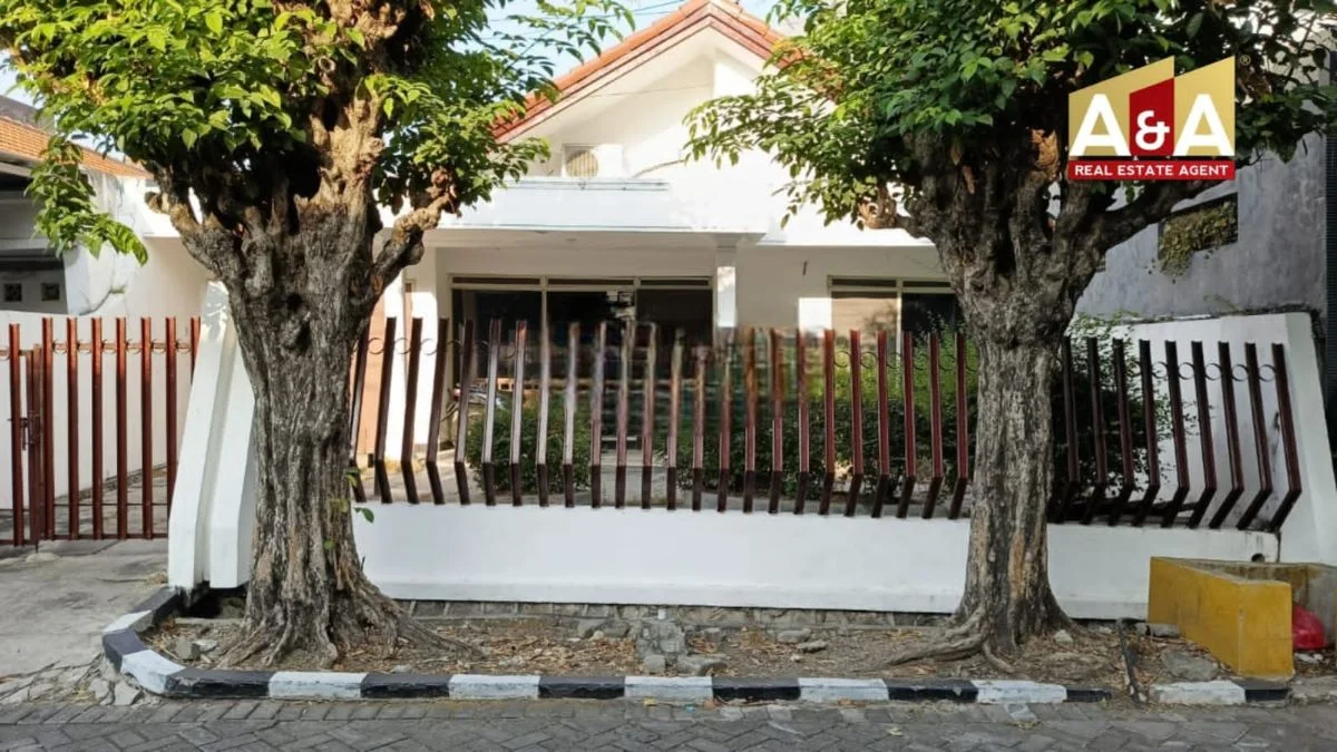 Dijual Rumah Nyaman dan Ideal di Darmo Permai Selatan Surabaya Barat