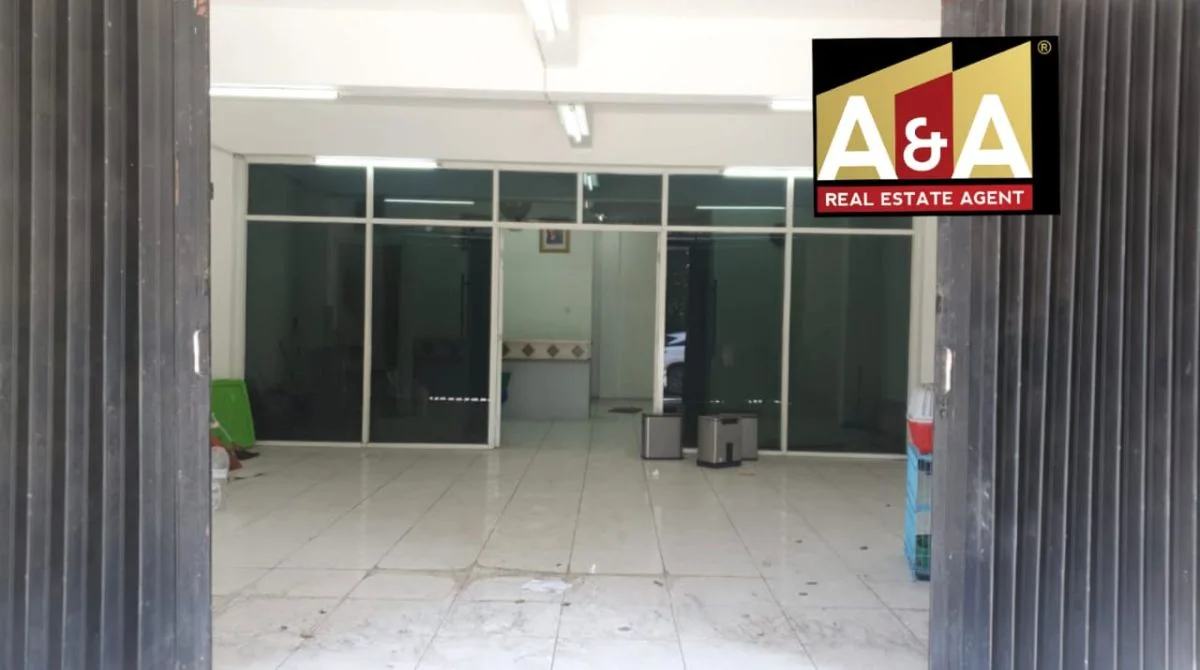 Disewakan Ruko 3 Lantai Strategis di Wilayah Surabaya Barat