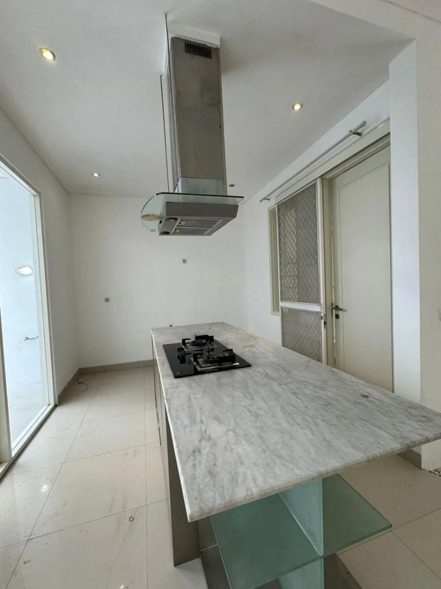 Dijual Rumah Bagus Strategis di Pakuwon City San Antonio Surabaya Timur - Thumbnail 3