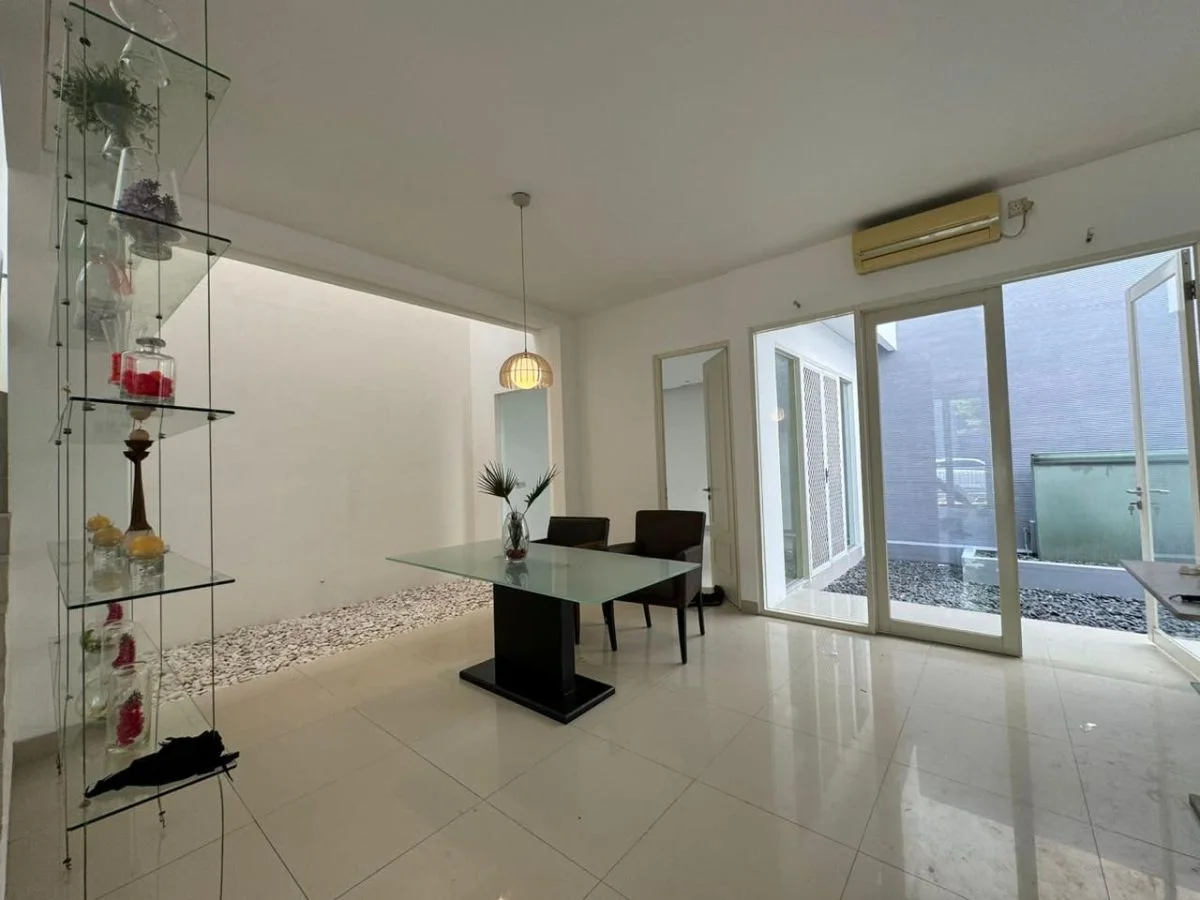 Dijual Rumah Bagus Strategis di Pakuwon City San Antonio Surabaya Timur - Thumbnail 4
