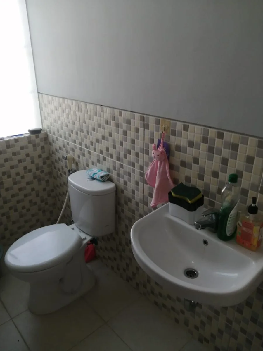 Dijual/Disewakan Rumah 2 Lantai Siap Huni Murah di Grand Pakuwon Cluster Queensland Surabaya Barat - Thumbnail 3