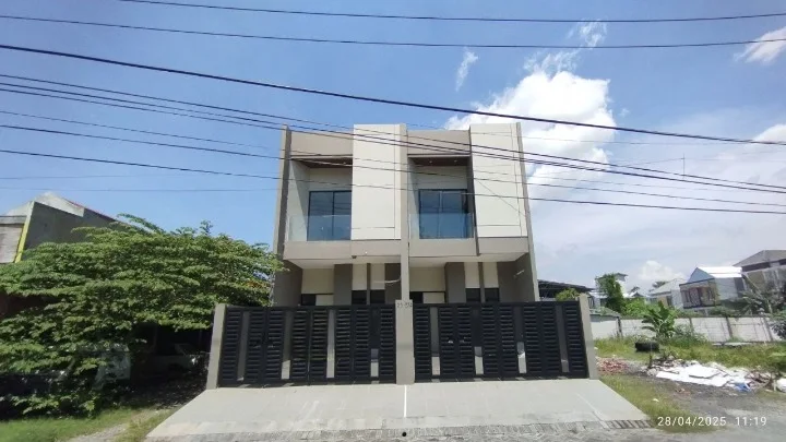 Dijual Rumah 2 Lantai Strategis di Tenggilis Mejoyo Selatan Surabaya Timur - Image 1