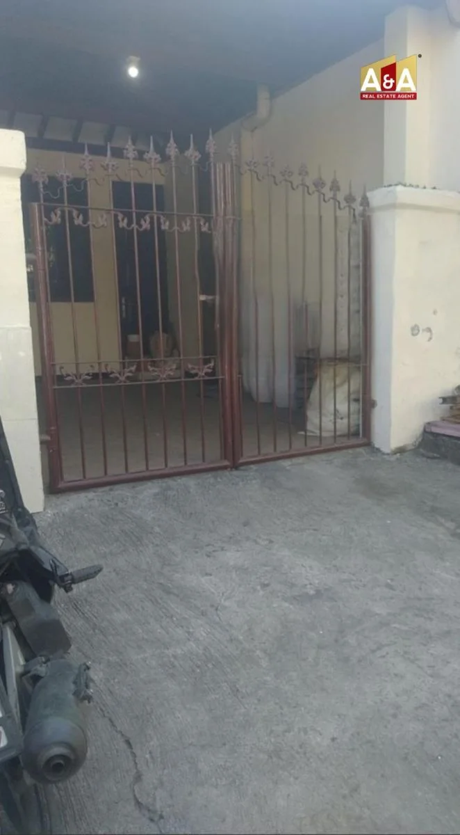 Disewakan Rumah Lingkungan Ramai di Balongsari Tama Selatan Surabaya Barat