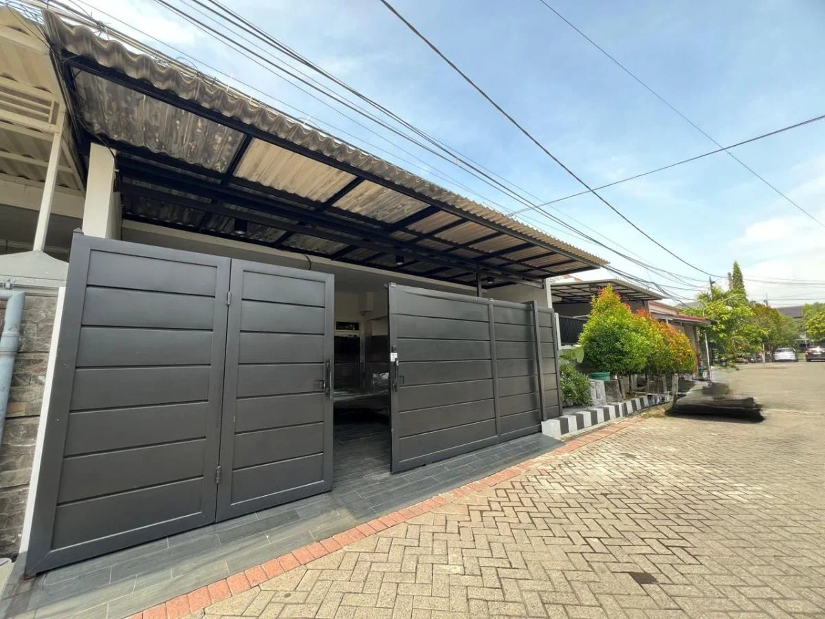 Dijual Rumah Siap Huni di Griya Babatan Mukti Surabaya Barat