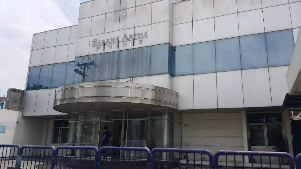Dijual/disewakan Gedung Strategis di Raya Jemursari Wilayah Surabaya Selatan
