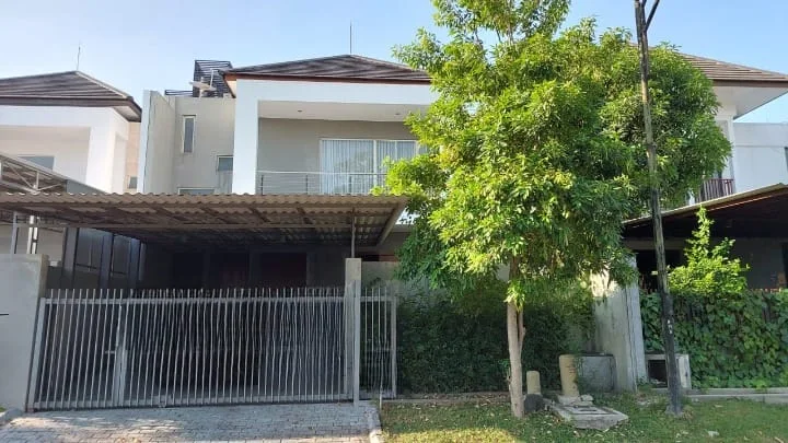 Dijual Rumah Minimalis di Graha Family Surabaya Barat