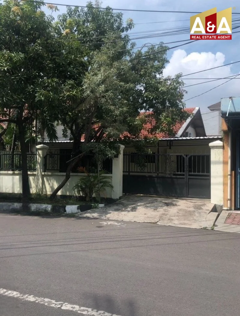 Dijual Rumah Hitung Tanah di Gayungsari Surabaya Selatan