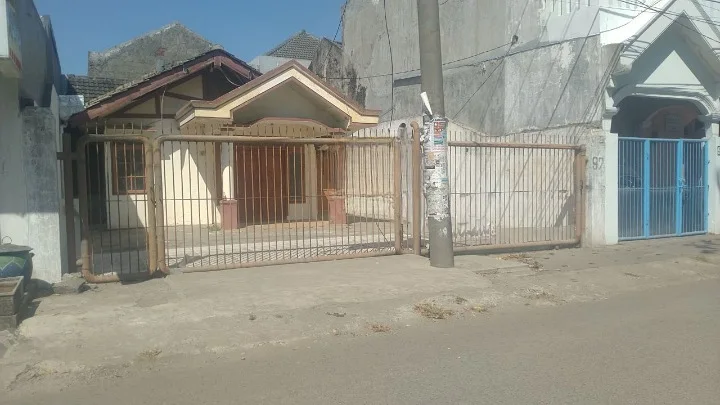 Disewakan Rumah Strategis di Tengger Kandangan Surabaya Barat