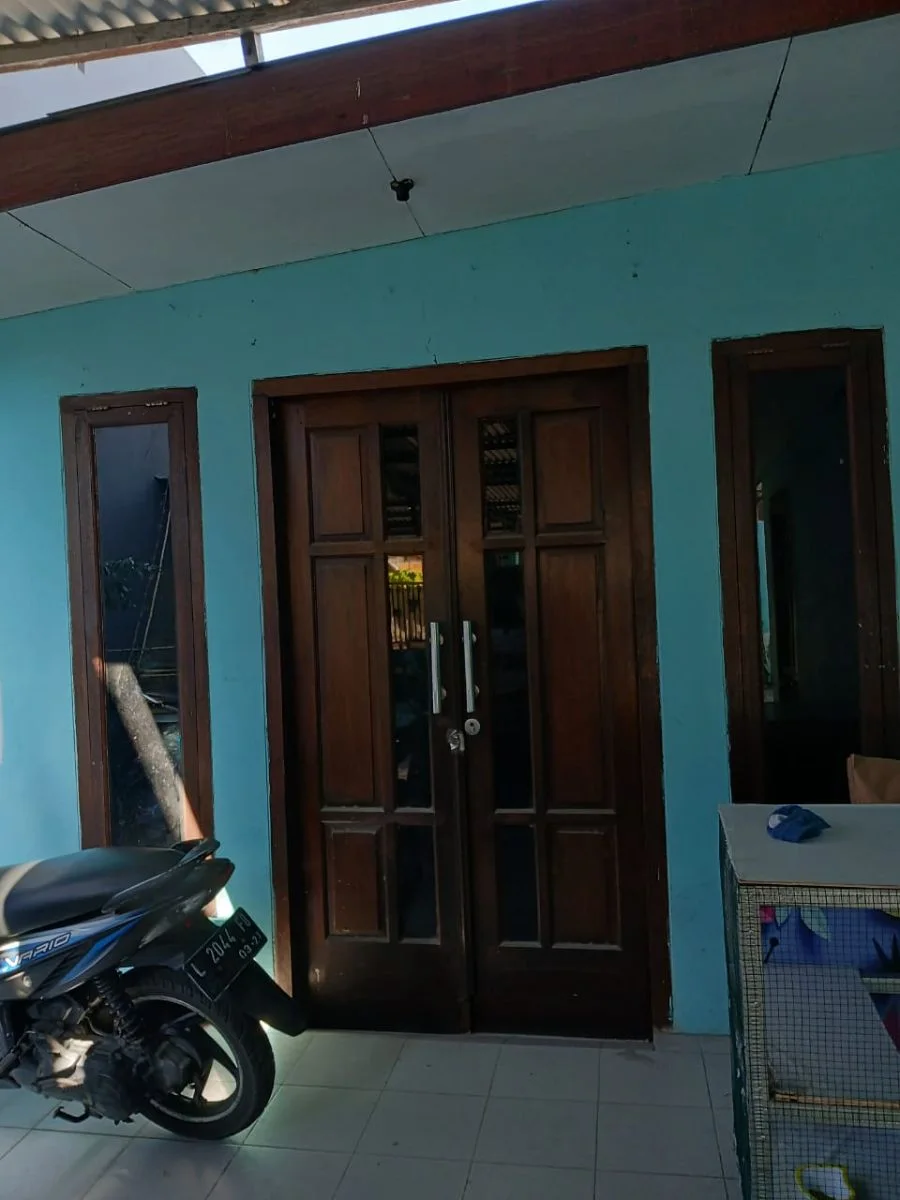 Dijual Rumah Strategis Nginden Kota di Wilayah Surabaya Timur - Image 1