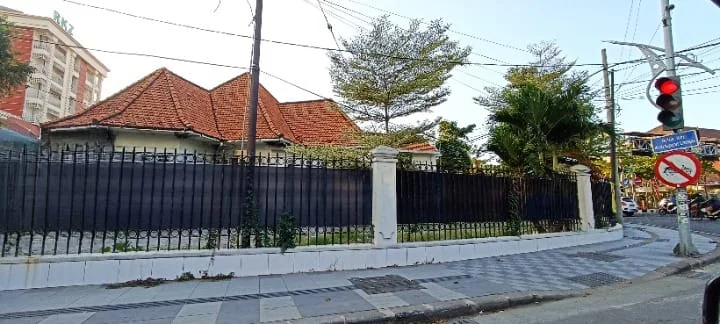 Dijual Rumah Strategis di Wilayah Ciliwung Diponegoro Surabaya Pusat