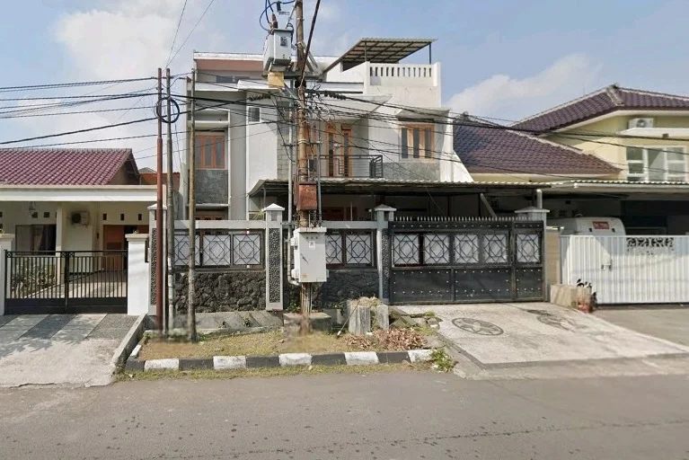 Disewakan Rumah Strategis di Gayungsari Surabaya Selatan