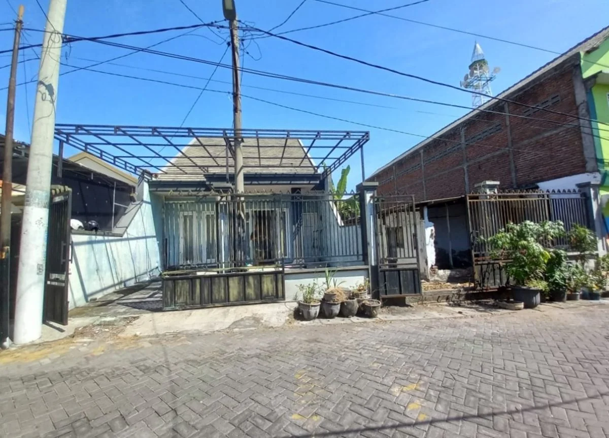 Dijual Rumah Nyaman Strategis di Kendung Jaya Surabaya Barat
