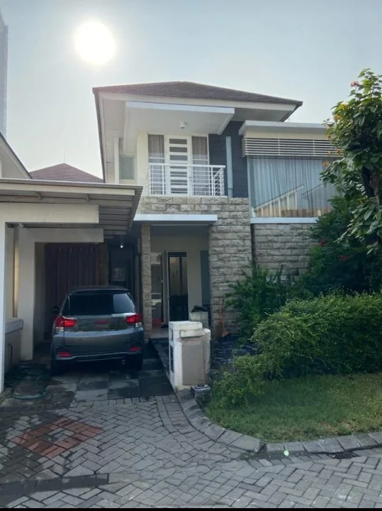 Dijual/disewakan Rumah Bagus Strategis Royal Residence di Wilayah Surabaya Barat