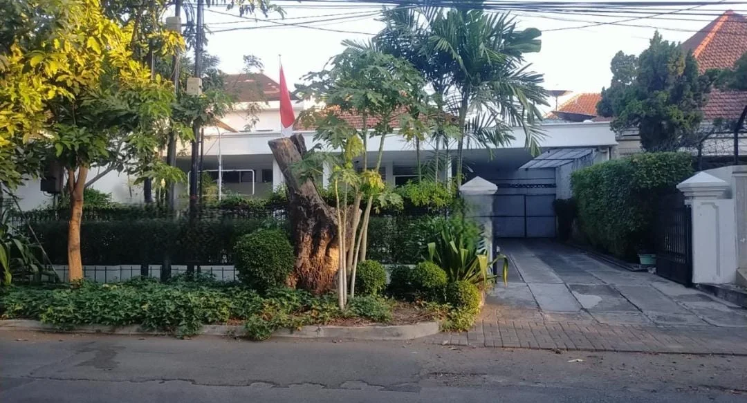 Dijual Rumah Asri nan Terawat di Kapuas Surabaya Pusat