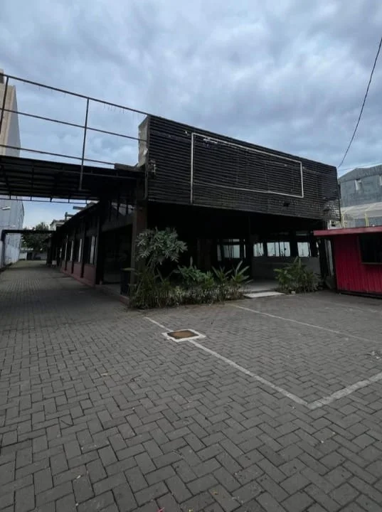 Disewakan Tempat Usaha Lokasi di Arif Rahman Hakim Surabaya Timur